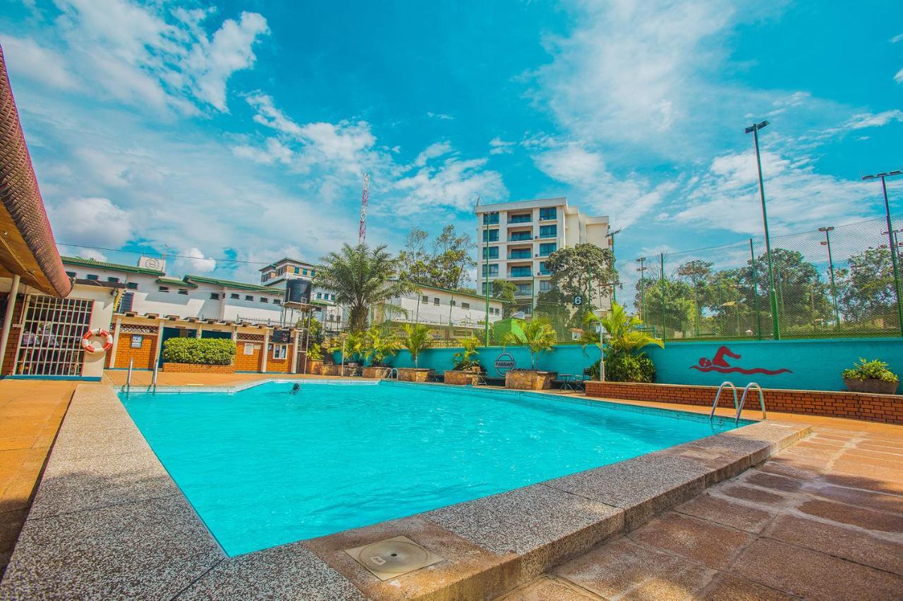 Shangri-La Hotel Uganda Кампала Екстериор снимка